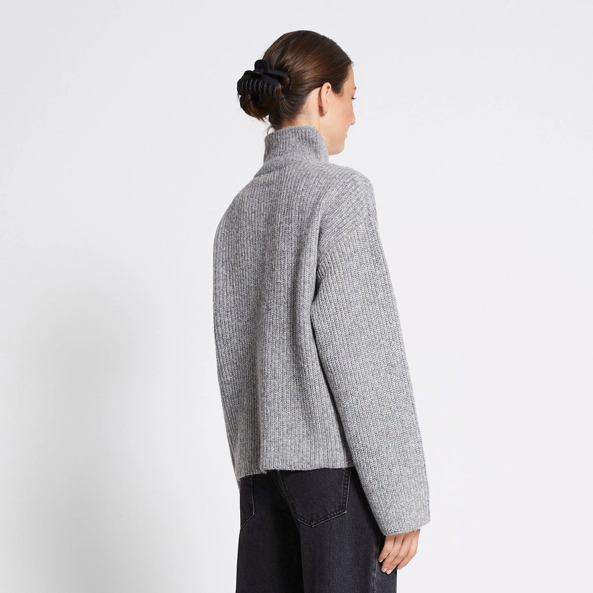 Liora | Ribbed Zip Cardigan
