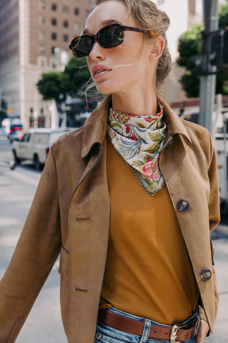 Mira | Classic Button Jacket